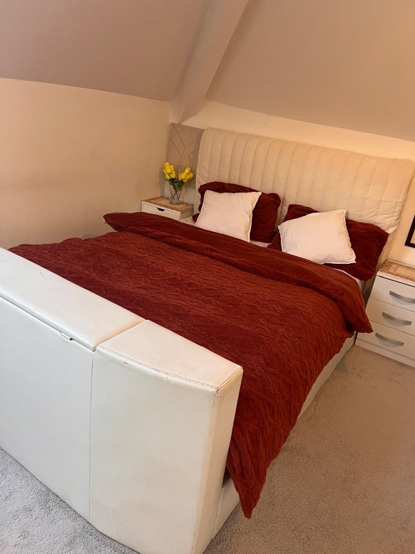 Room Northenden Road in Trafford