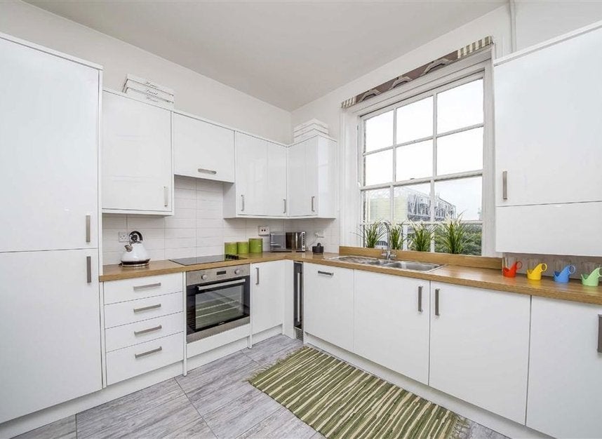 Flat Fulham Road in Greater London