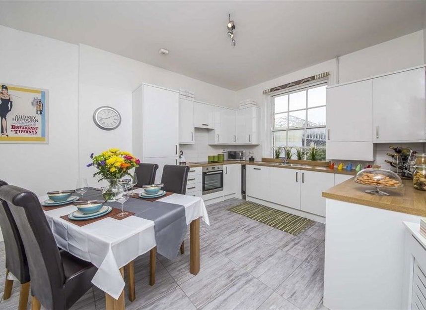 Flat Fulham Road in Greater London