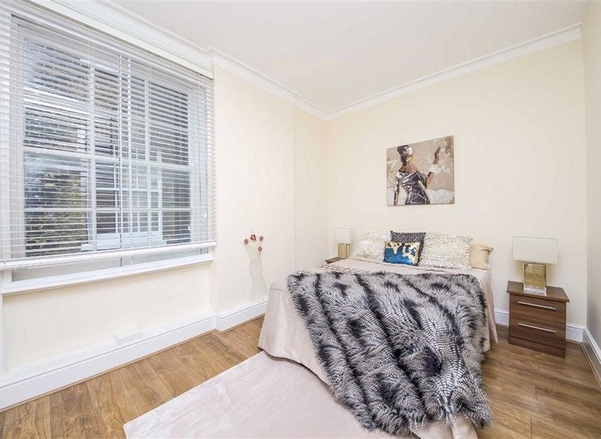 Flat Fulham Road in Greater London