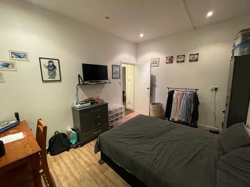 Room Brailsford Road in Greater London