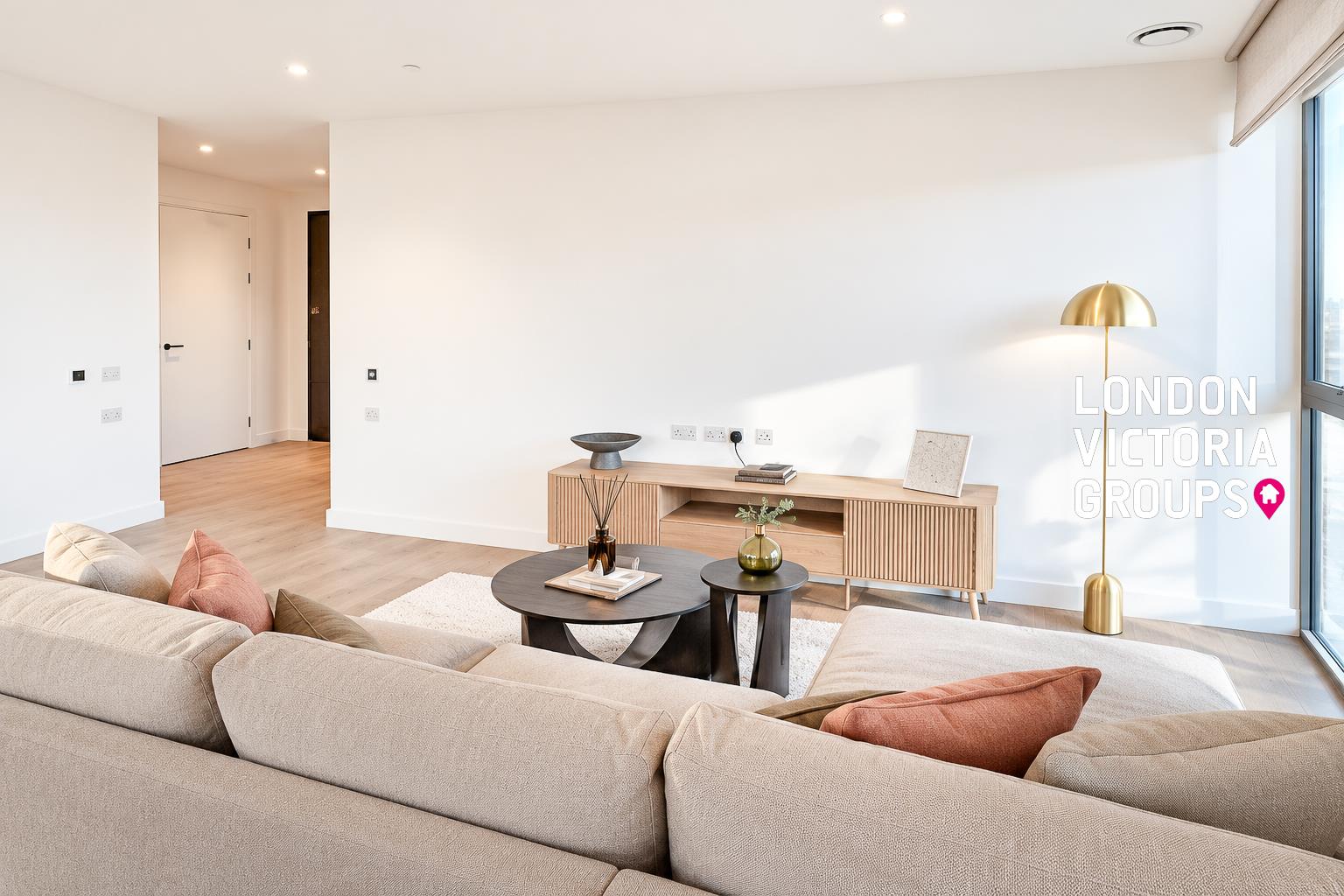 Flat Abbeydale Road in Greater London