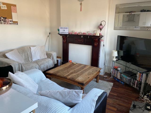 Room Eccleston Road in Greater London