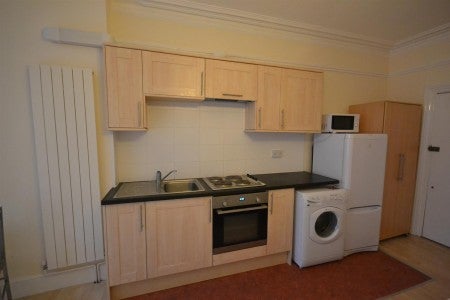 Flat Wokingham Road in Reading