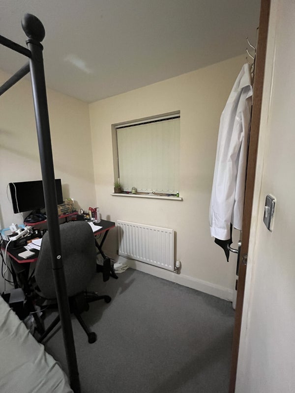 Room Bradshaw Close in Birmingham