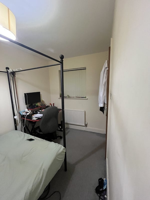 Room Bradshaw Close in Birmingham