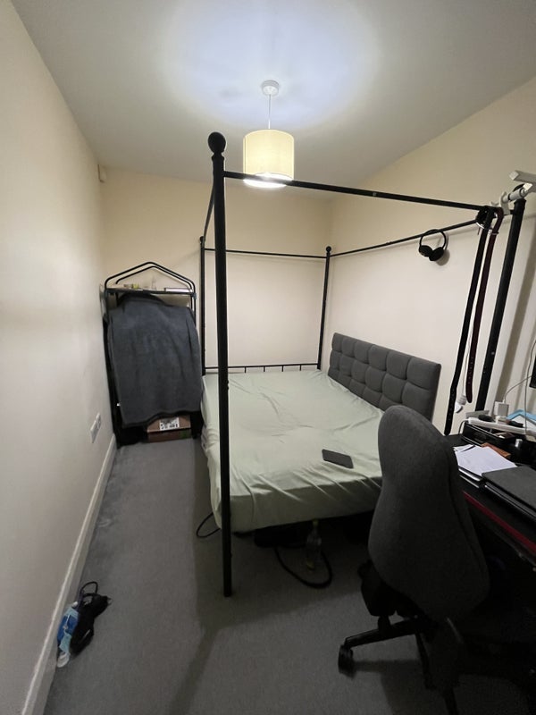 Room Bradshaw Close in Birmingham