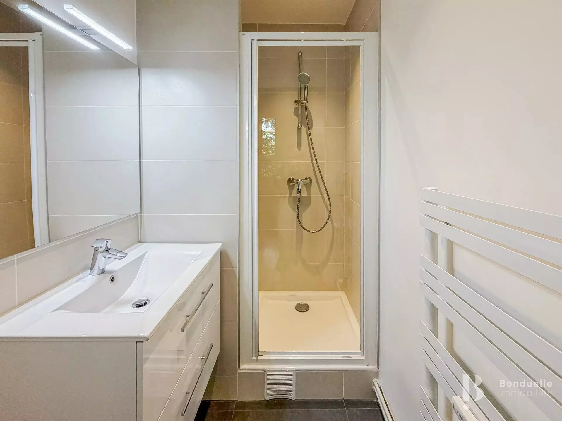 Appartement Avenue Hoche à Paris