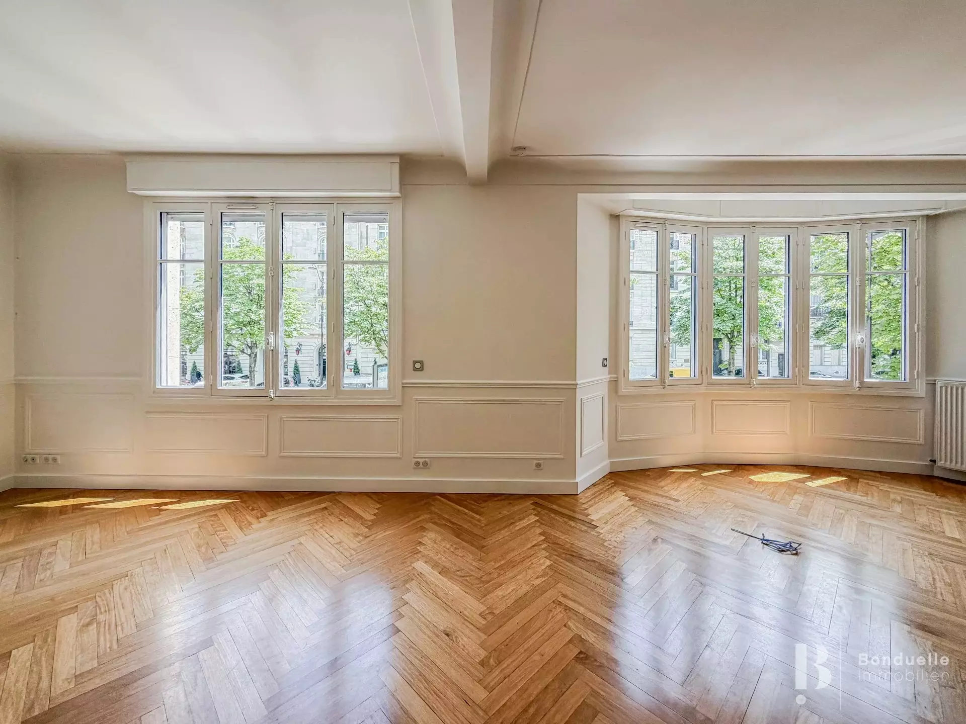 Appartement Avenue Hoche à Paris