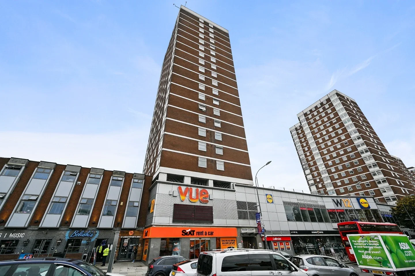 Flat Shepherds Bush Green in Greater London
