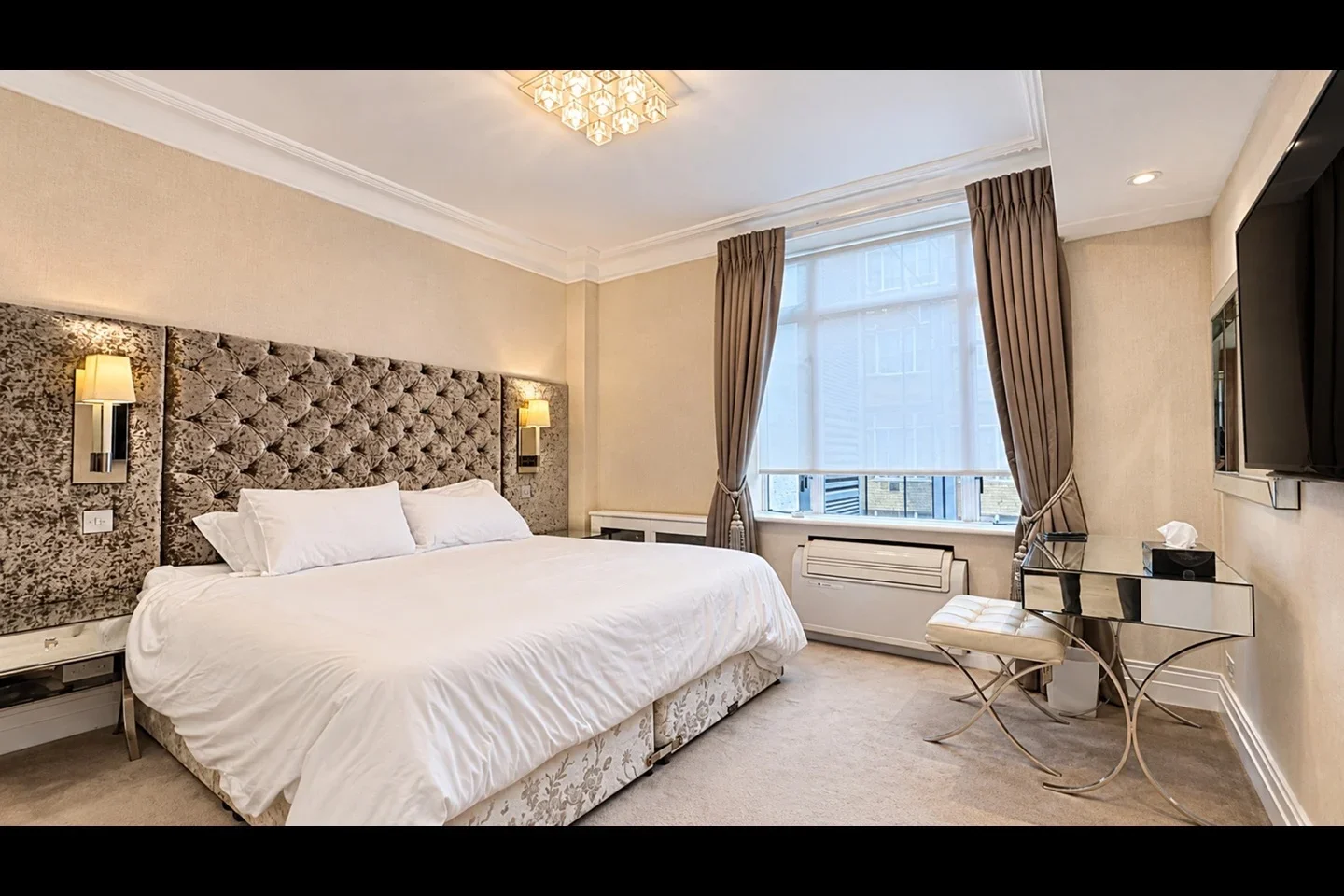 Flat Park Lane in City of Westminster