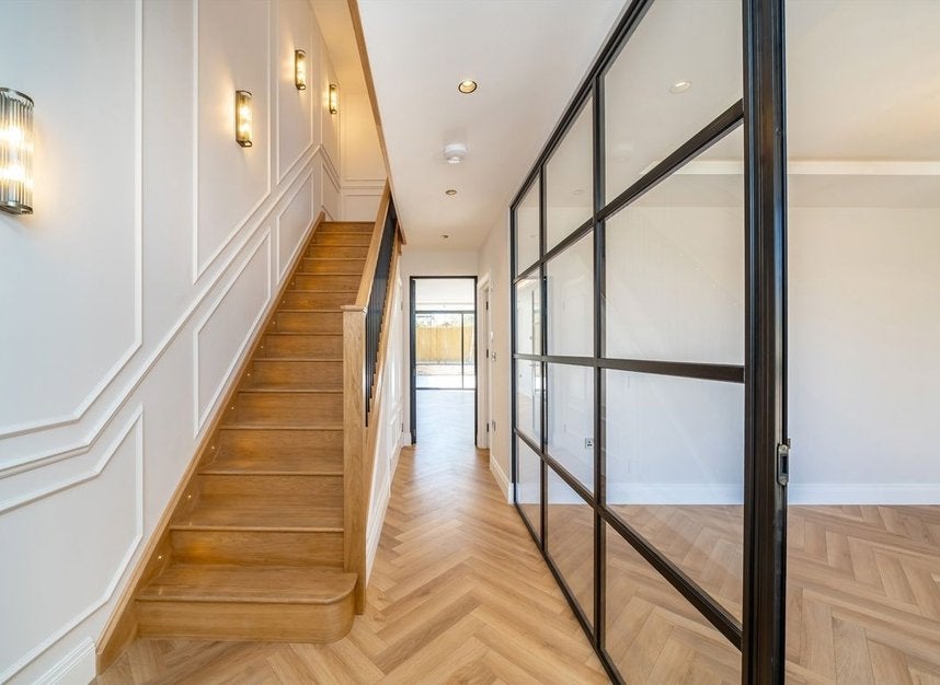 House Savona Close in London