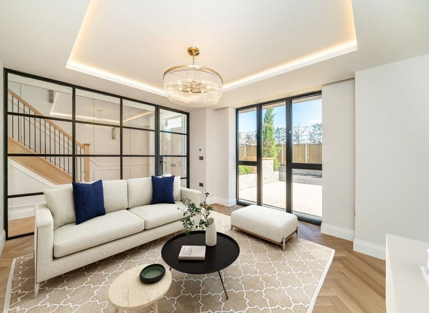 House Savona Close in London