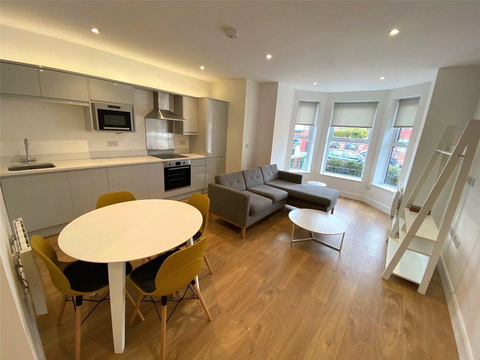 Flat Abberton Road in Manchester