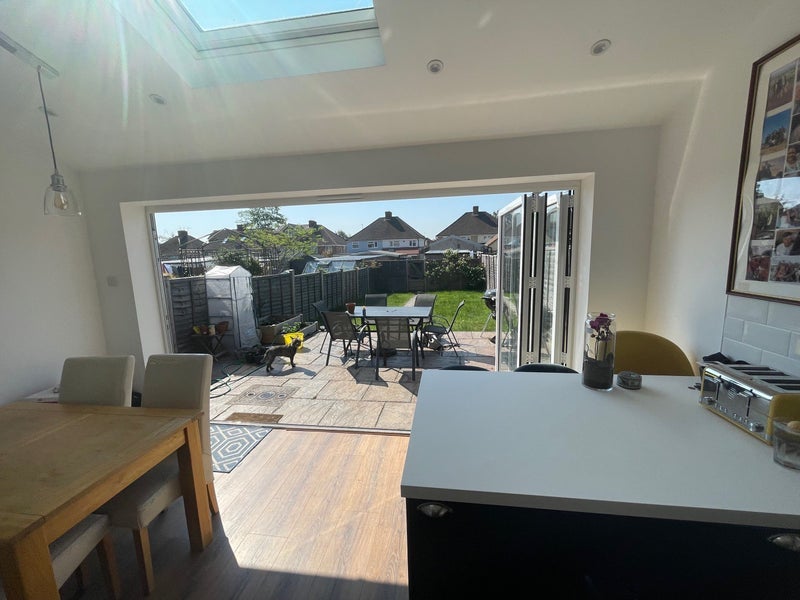 Room Hazeldene Road in Bristol