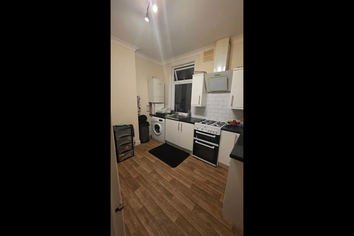 Room Toronto Road in Greater London