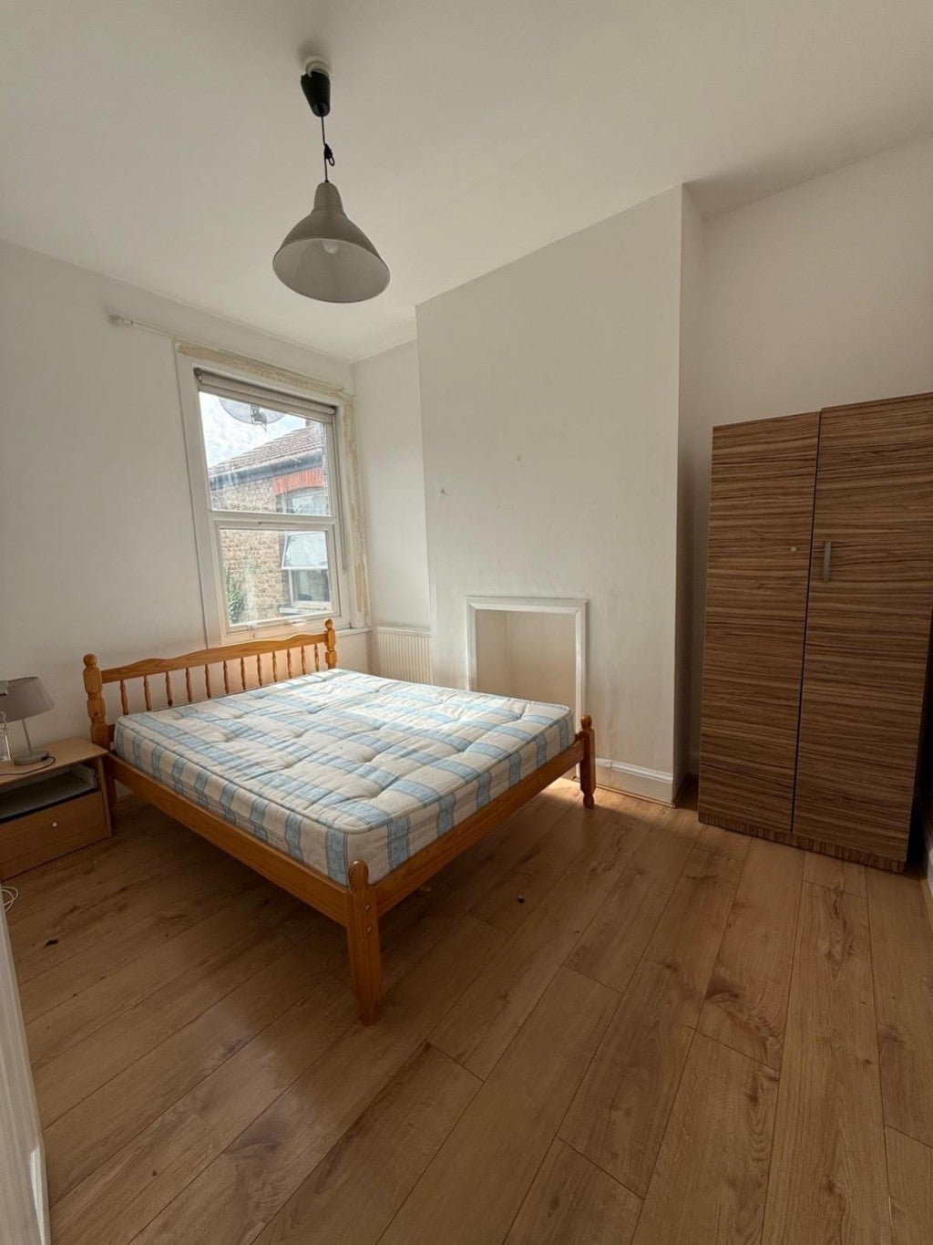 Flat Priory Avenue in Greater London