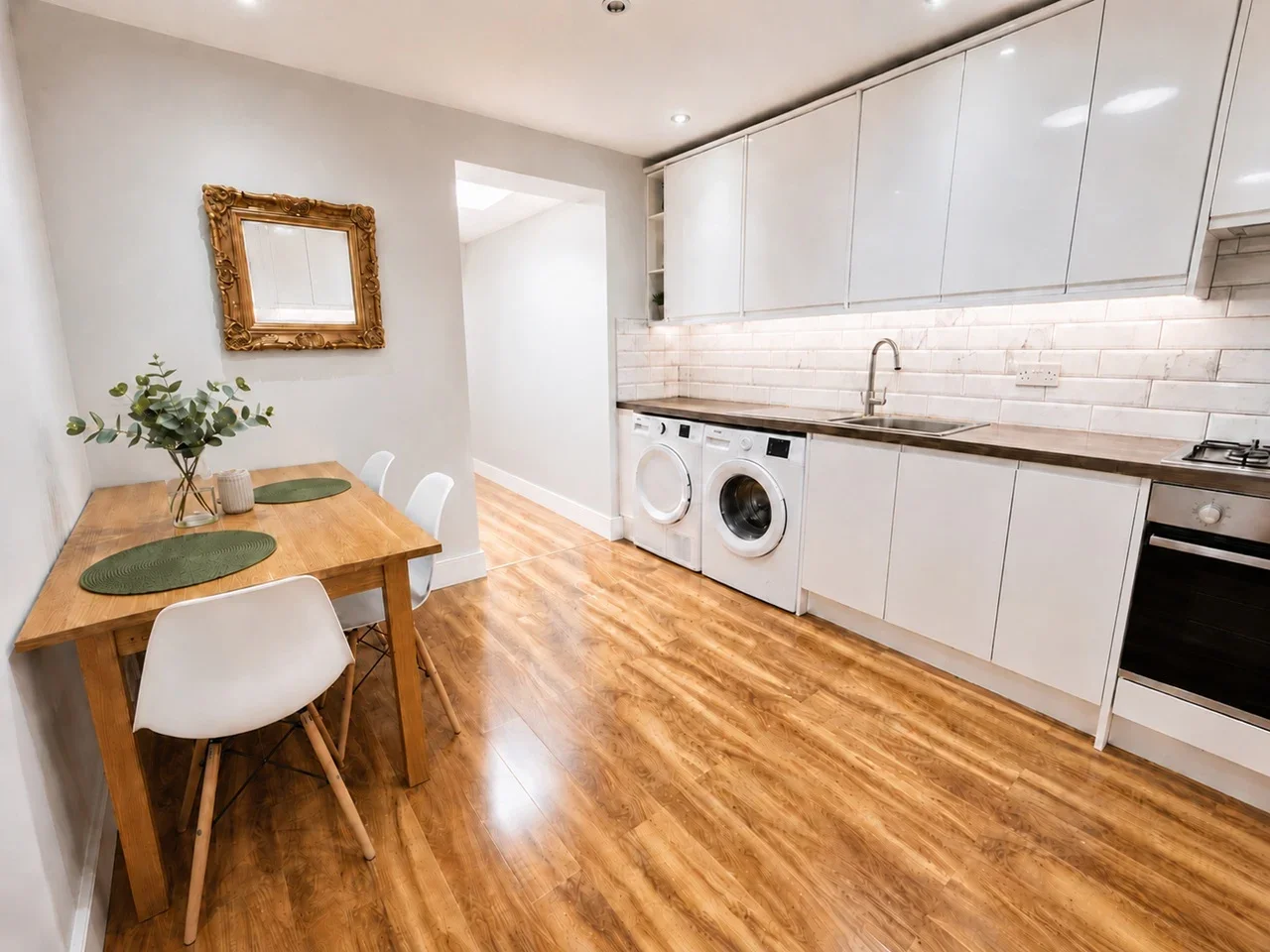 Room Rosher Close in Greater London