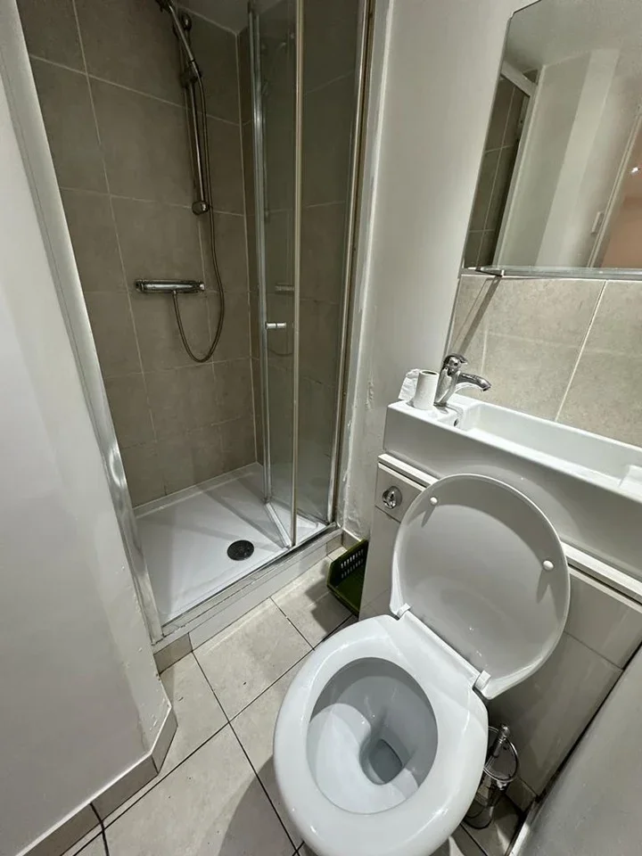 Flat Bennett Road in Greater London
