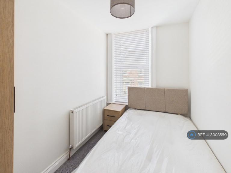 Room Dilston Road in Newcastle upon Tyne
