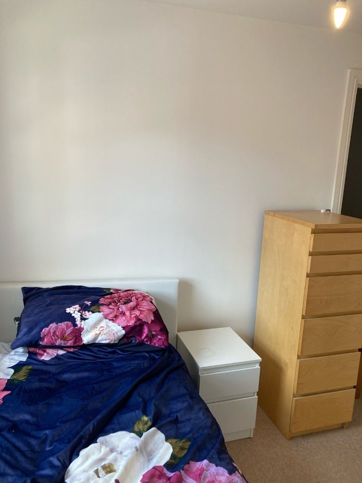 Room Curlew Drive in Chippenham