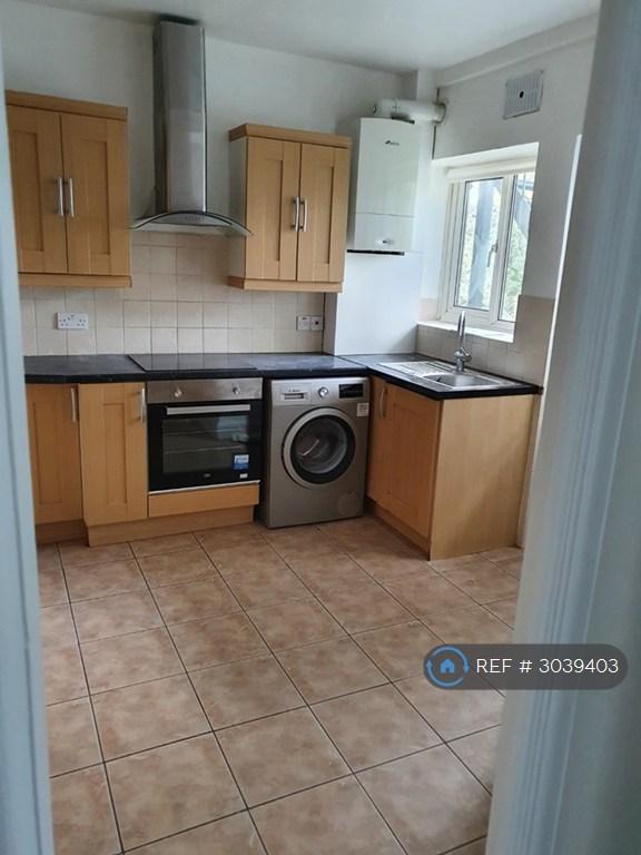 Flat Osterley Court in Greater London