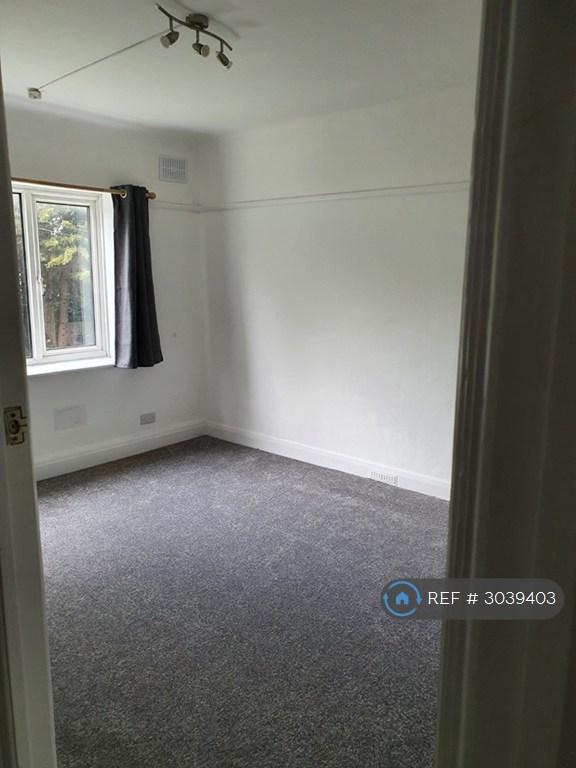 Flat Osterley Court in Greater London