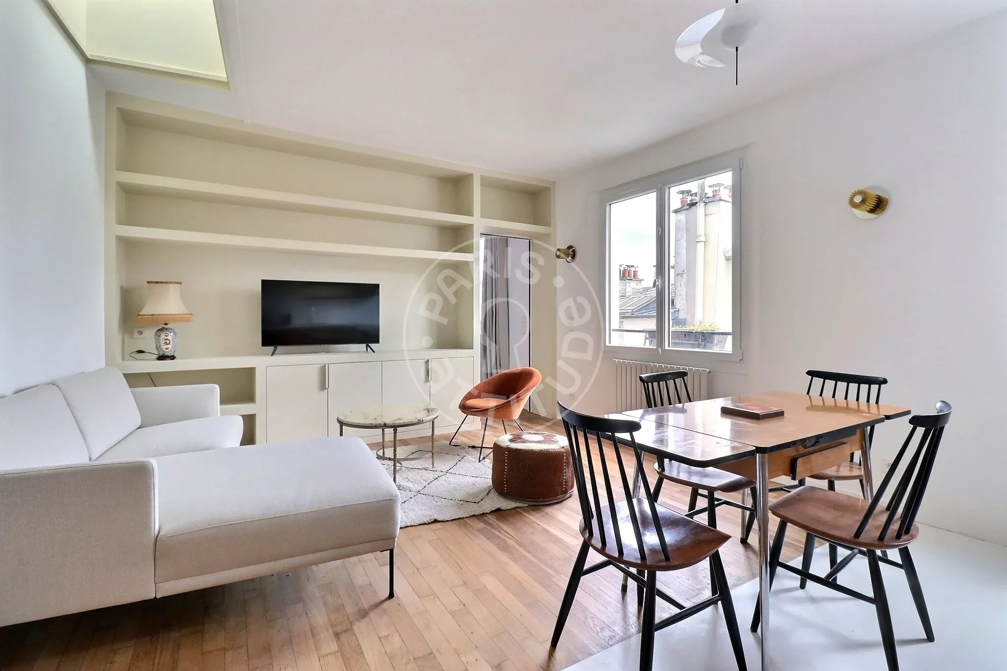 Flat Rue d'Aboukir in Paris