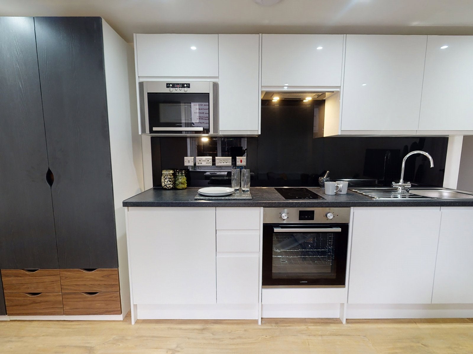 Flat Clarendon Road in Leeds
