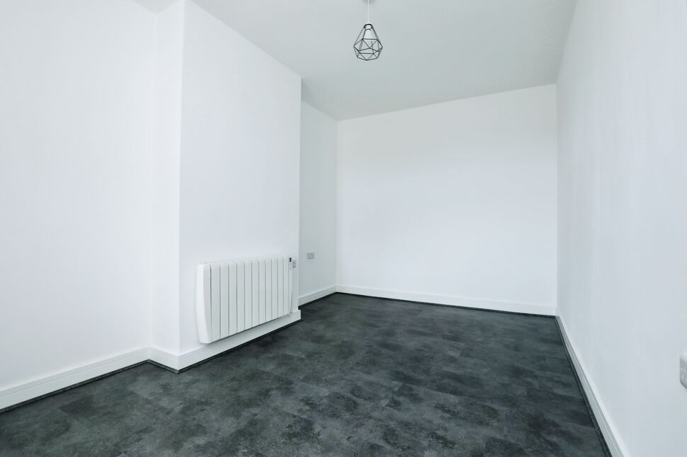 Flat Laughton Road in Dinnington
