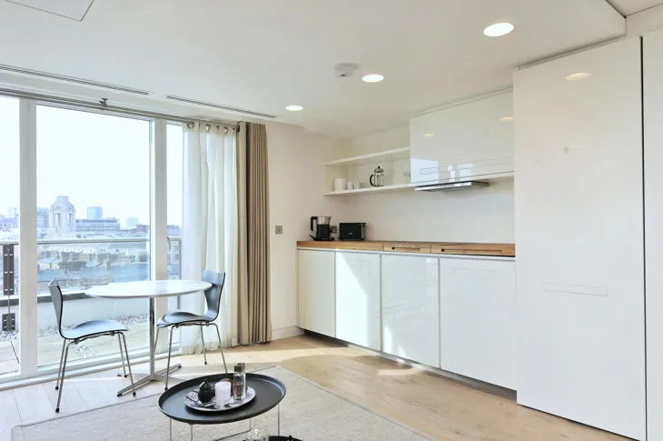 Flat Kingsway in City of Westminster
