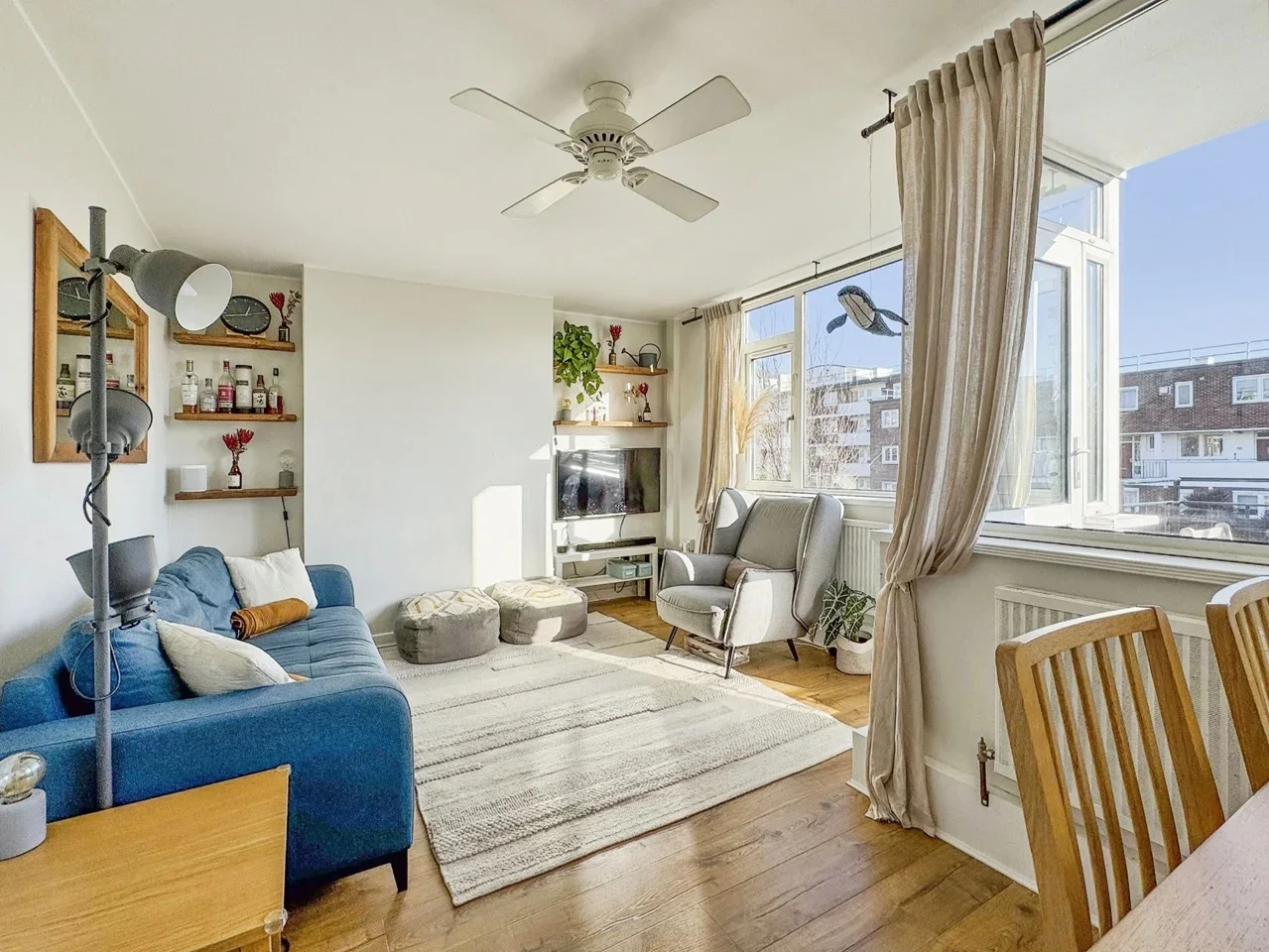 Flat Deeley Road in Greater London