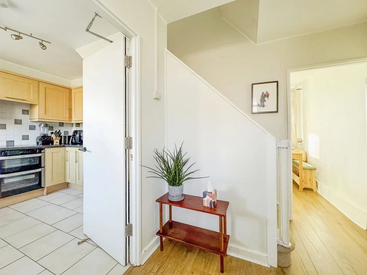 Flat Deeley Road in Greater London