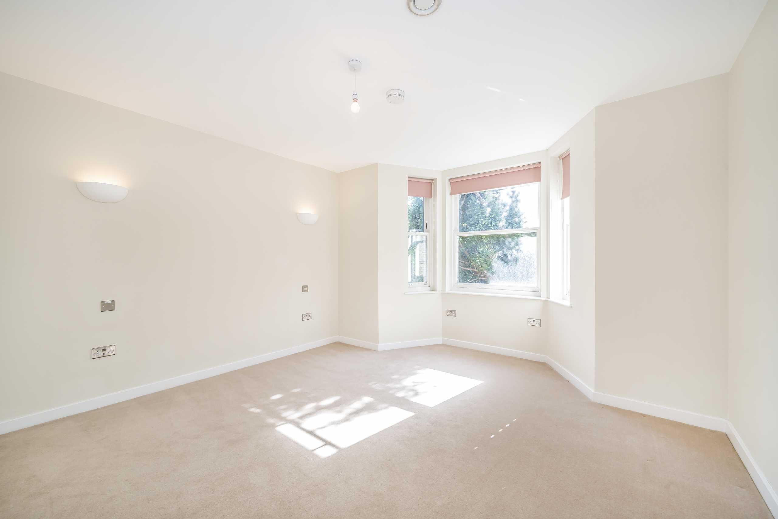 Flat Burlington Gardens in Greater London