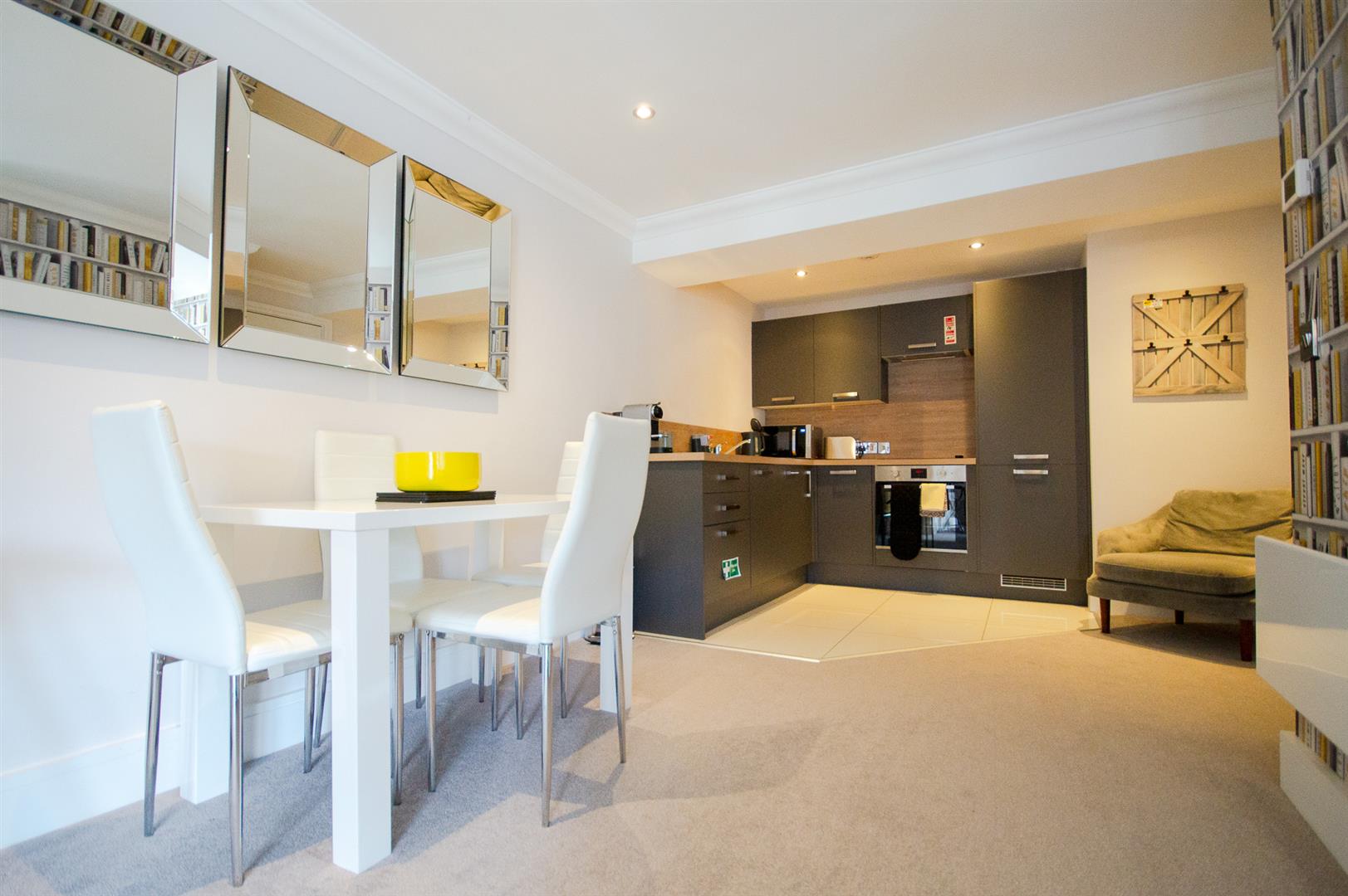 Flat Hawthorn Grove in York