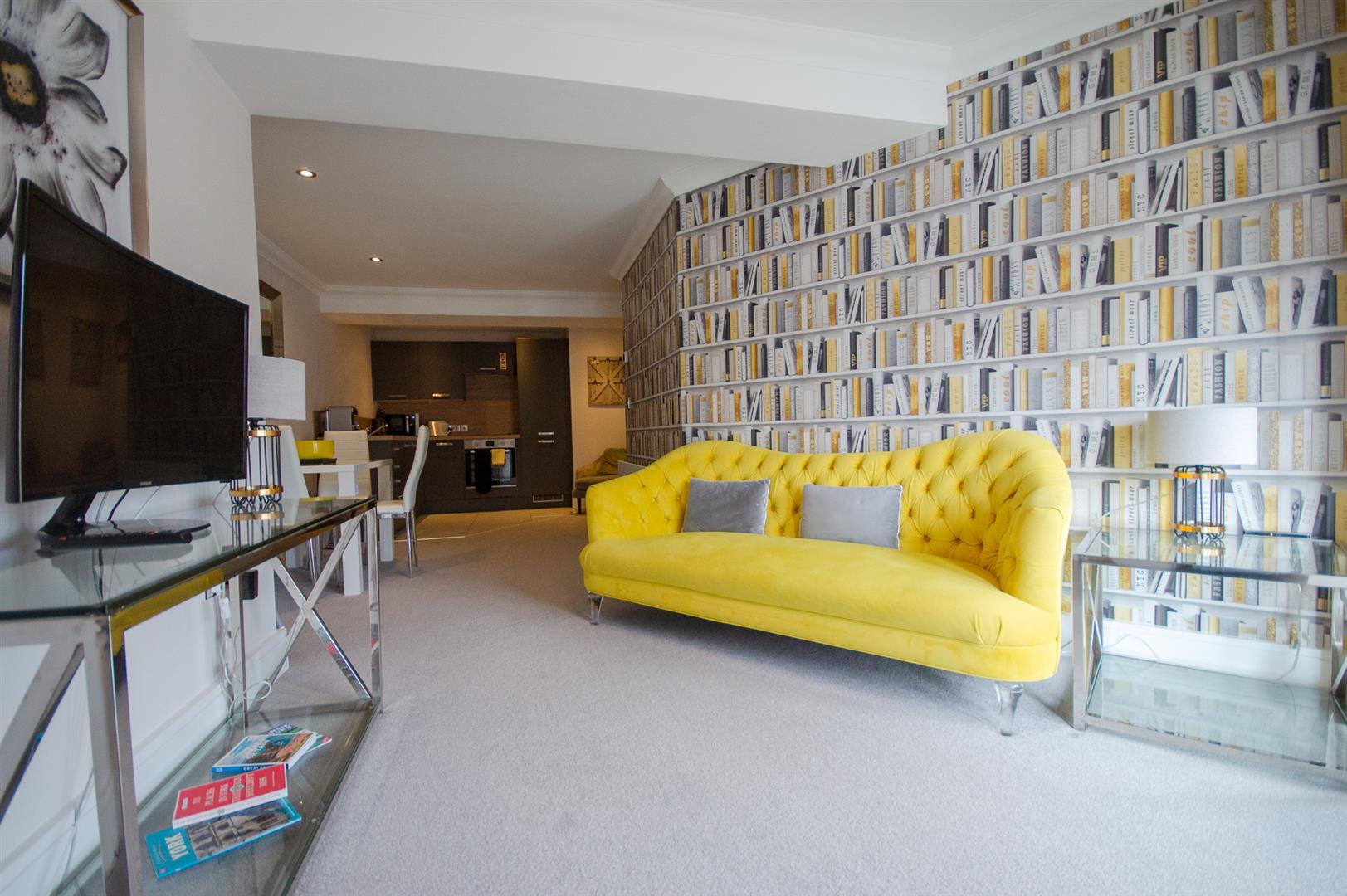 Flat Hawthorn Grove in York