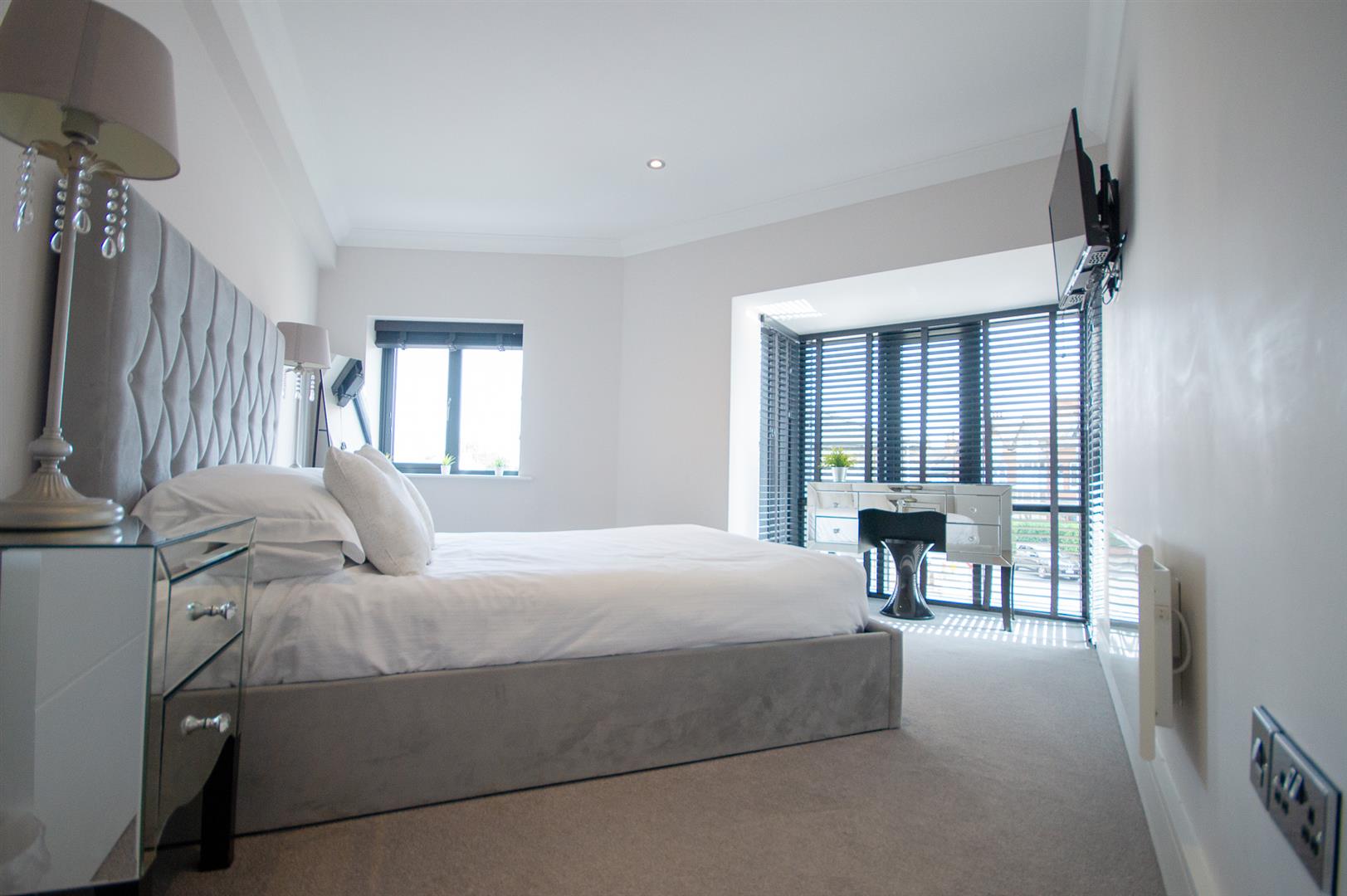 Flat Hawthorn Grove in York
