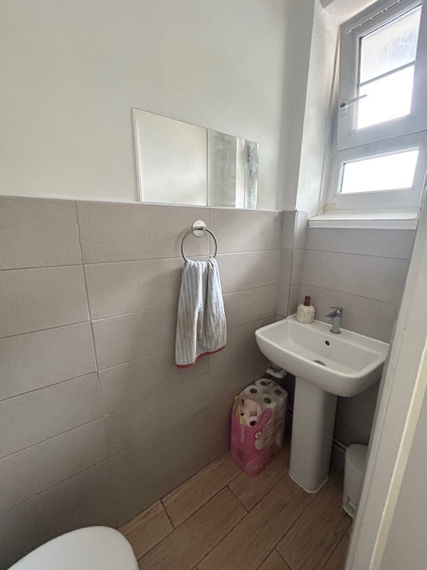 Room Duckett Street in Greater London