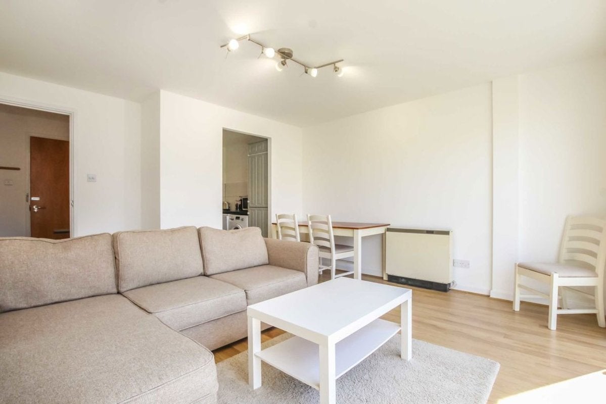 Flat Garford Street in Greater London