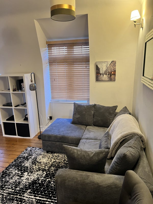 Room Pendragon Road in Greater London