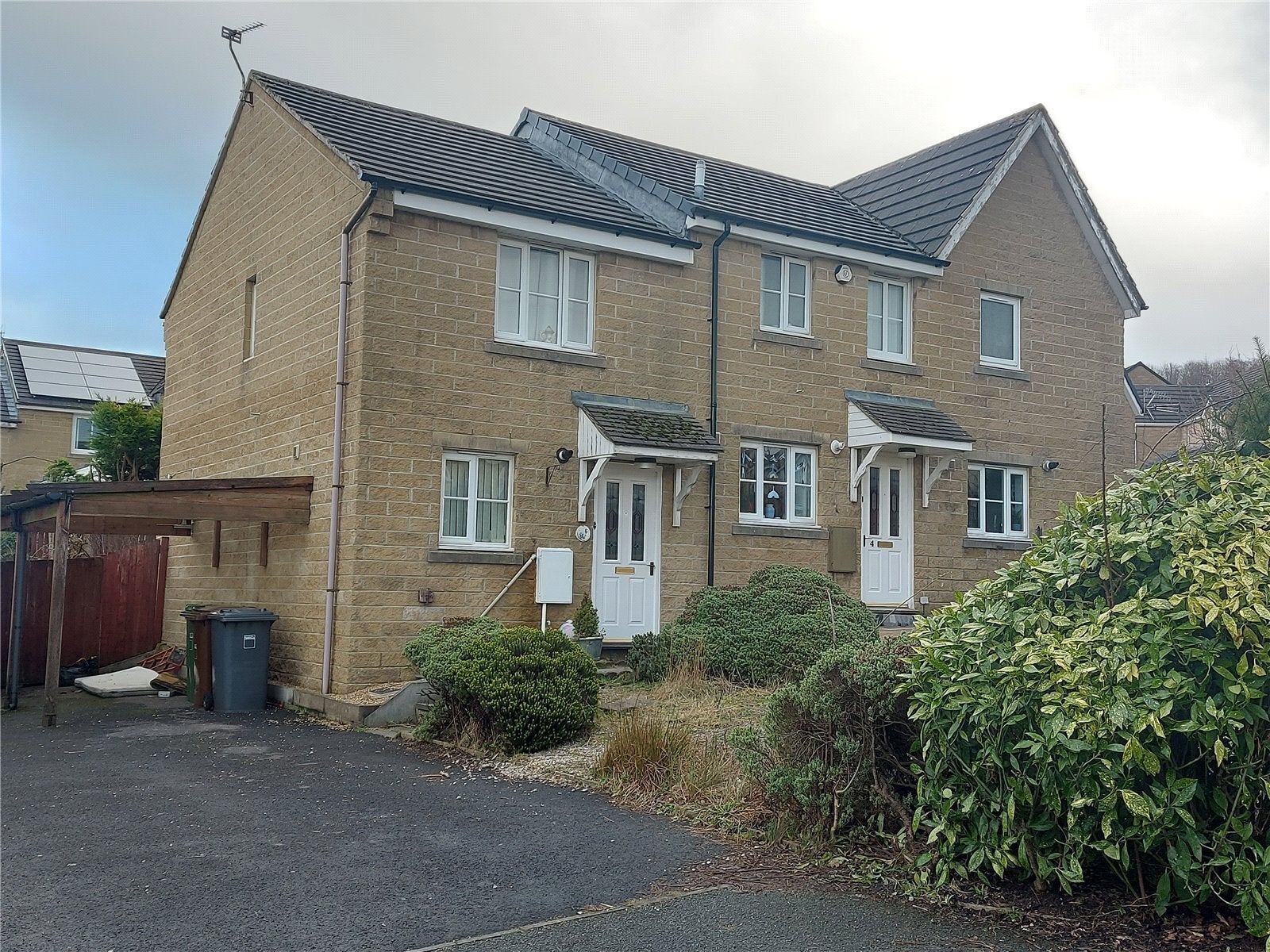 House Beacon Close in Borough of Pendle