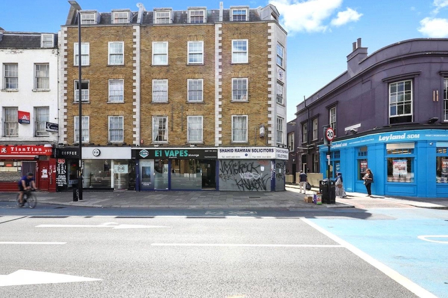 Flat Hayfield Passage in Greater London