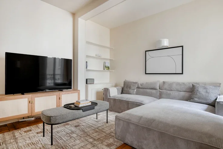 Appartement Avenue Raymond Poincaré à Paris