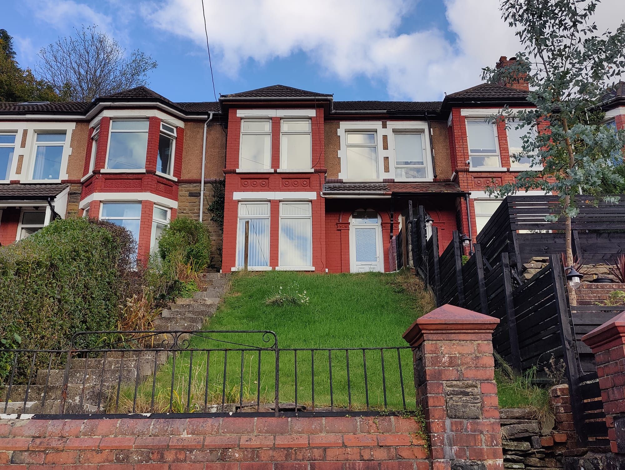 House Victoria Terrace in Newbridge