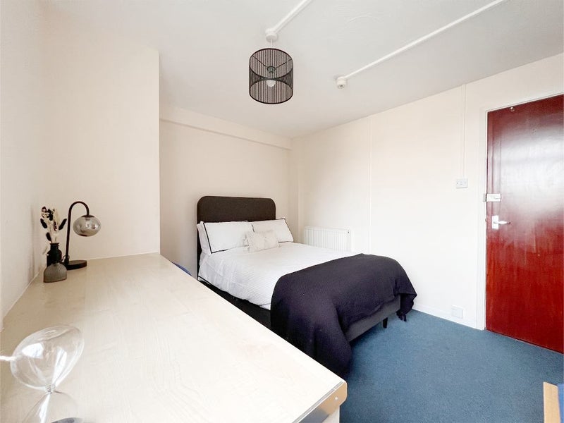 Room Pearson Road in Ipswich
