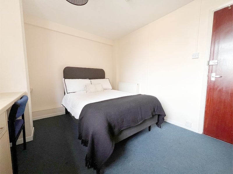 Room Pearson Road in Ipswich