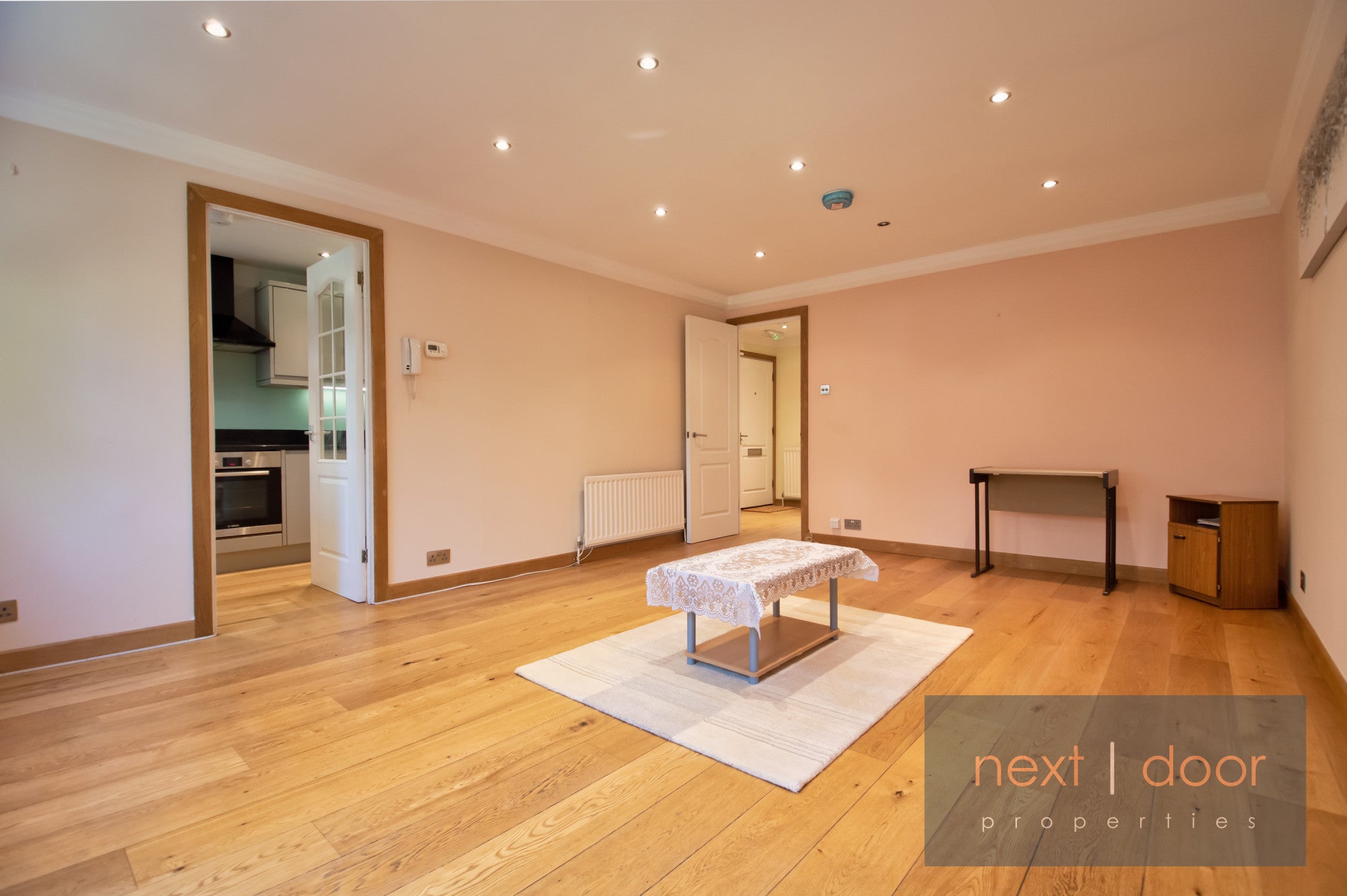 Flat Bakery Close in Greater London