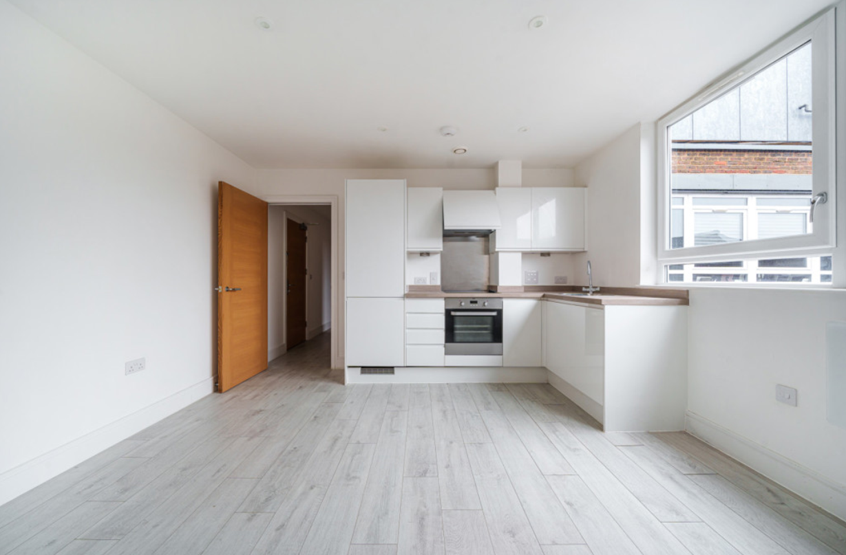 Flat Desborough Road in High Wycombe
