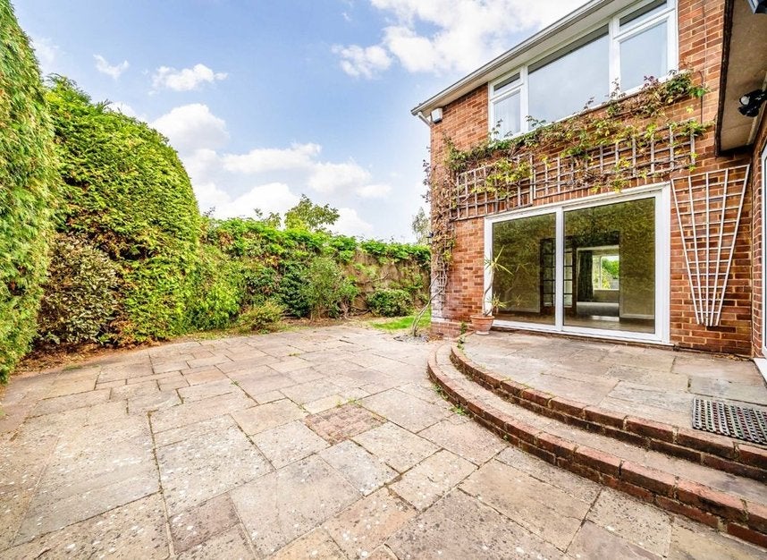 House Saxonbury Avenue in Borough of Spelthorne