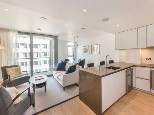 Flat Petty France in City of Westminster